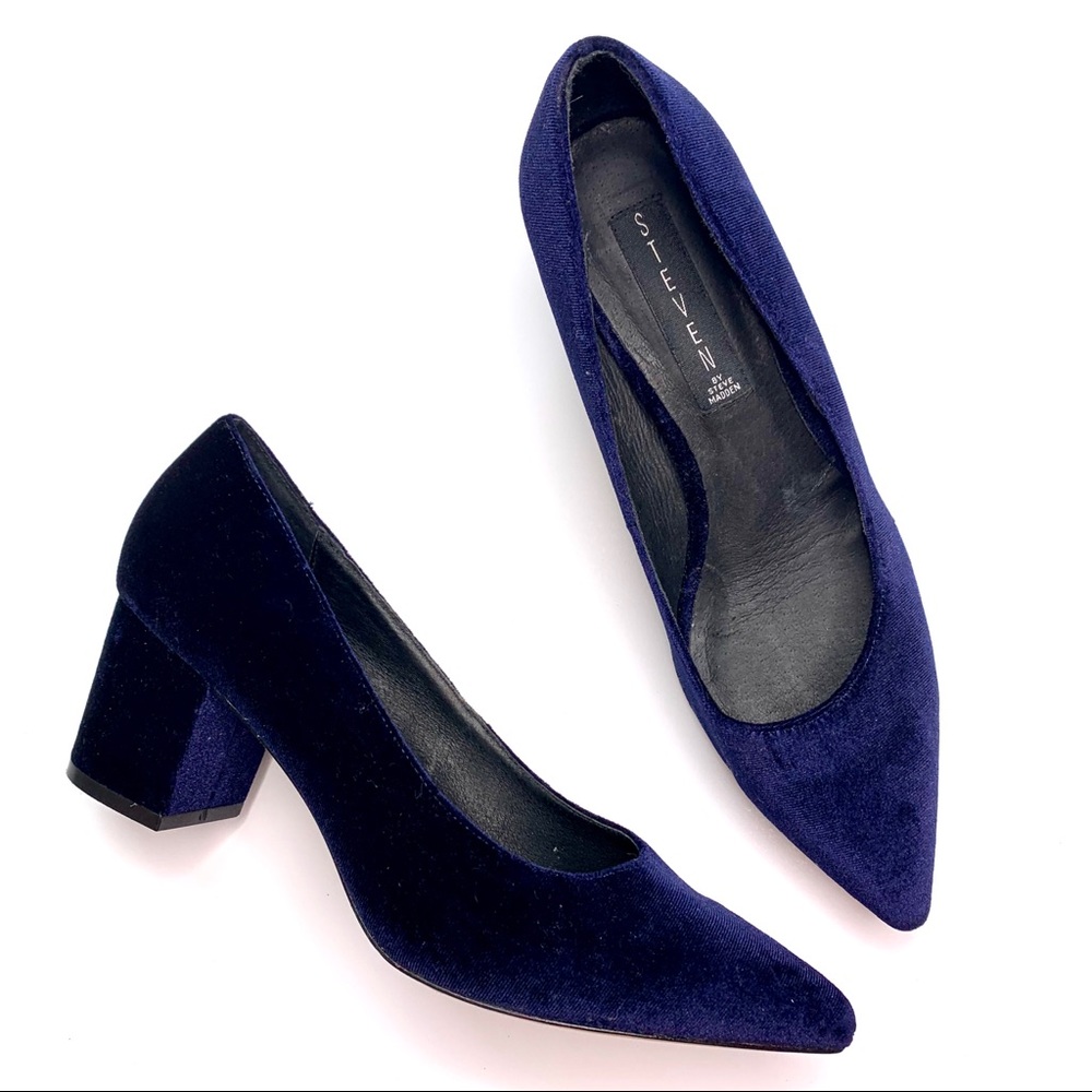 Steve Madden Blue Velvet Pointed Toe Heels